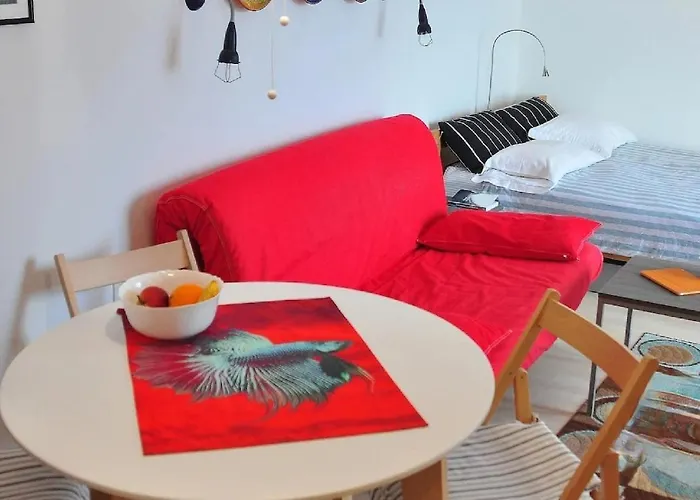 Million Dollar View * Ρόβινι